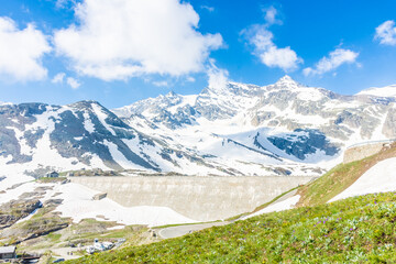 Fototapeta na wymiar Beautiful Alpine landscape in Gran Paradiso National Park in Italy