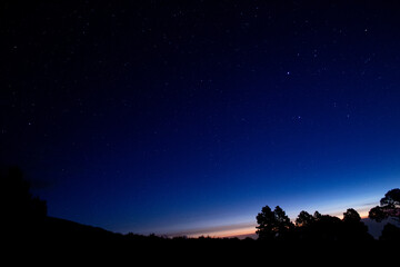 Fototapeta na wymiar Dawn between stars