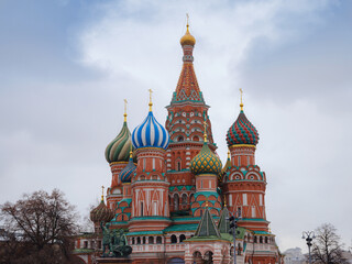 Fototapeta na wymiar View of St. Basil's Cathedral in winter