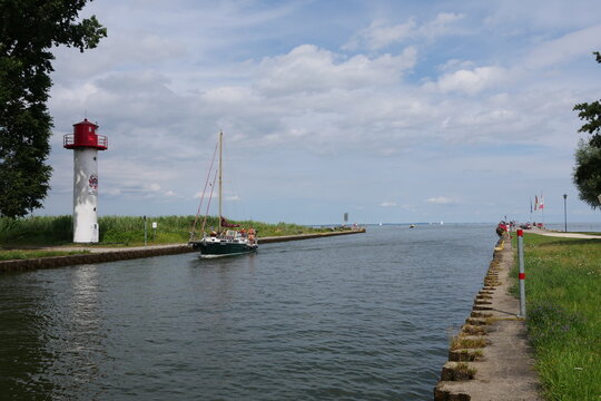 Kanal Flussm&uuml;ndung Uecker in Ueckerm&uuml;nde zum Stettiner Haff