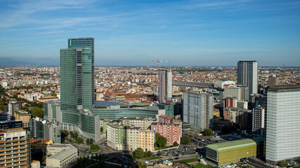Milano grattacieli, skyline - 428352147
