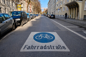 Fahrradstrasse, Markierung