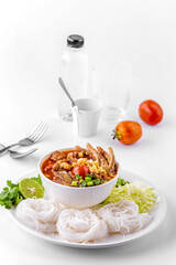 Rice vermicelli northern Thai with chicken and pok