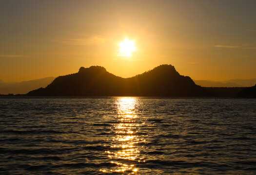 Amazing Sunshet Betweeen Mountains