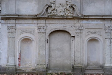 Obraz premium Wall with gravestones in the Big Cemetery