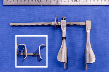 Tuffier rib spreader