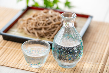 ざるそばと冷酒