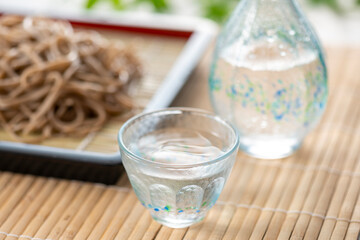 ざるそばと冷酒