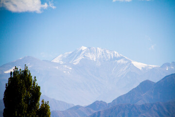 Fototapeta premium Snow montains in a sunny day