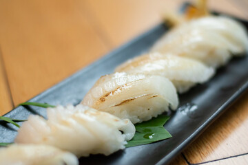 Hirame Nigiri