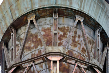 Rusty steel construction