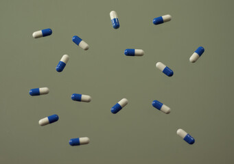Tabletki, lekarstwo na wszystko COVID-19