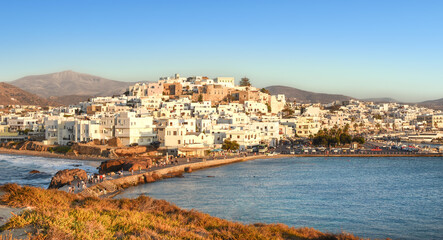 Fototapeta na wymiar Panorama of the chora of Naxos 