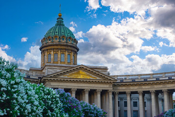 Fototapeta na wymiar Cathedrals of Saint Petersburg. Museums of Russia. Kazan Cathedral in Saint Petersburg. Architecture of Russian cities. Architectural landmarks of Saint Petersburg. Kazan Cathedral on a sunny day