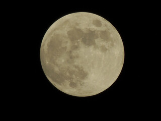 Closeup shot of the beautiful full moon on the night sky