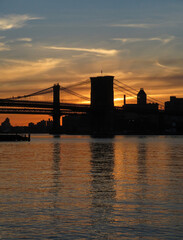 Fototapeta premium Bridges of NYC at sunrise