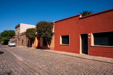 Colonia del Sacramento - Montevideo (Uruguay)