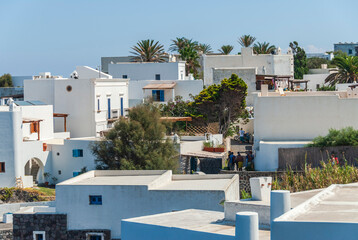 Typisch mediterrane Architektur in Stromboli-Ort