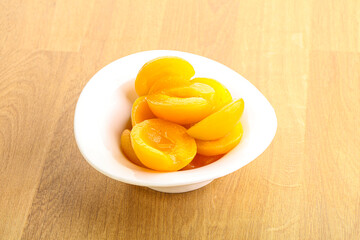 Canned apricot – sweet light dessert