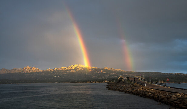 L'arcobaleno e il mare