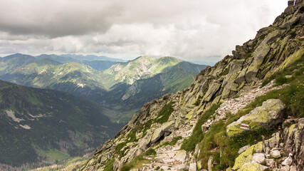 Fototapeta na wymiar view from the peak Świnica