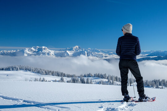 Randonn&eacute;e &agrave; raquette dans les Alpes