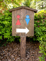 トイレの案内看板