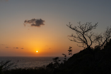Fototapeta na wymiar Landscape of the setting sun