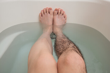 メンズ　脚脱毛　before & afterイメージ　片脚のみ