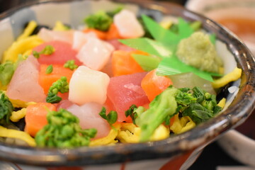 海鮮丼