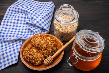 oatmeal cookies with cereals and honey