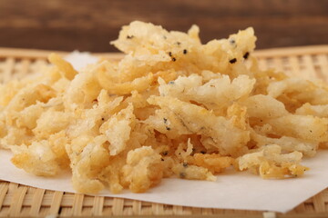 白魚の唐揚げ