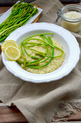 Risotto with wild asparagus