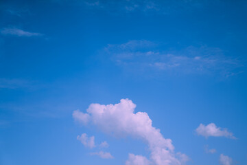 파란 하늘에 구름 blue sky cloud 