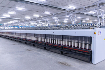 Thread manufacturing unit making thread from raw cotton going under process