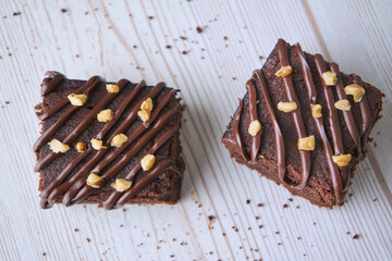 brownie with almonds
