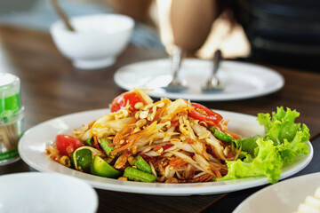 Papaya Salad with Crab and Fermented Fish Delicious Thai food is popular.