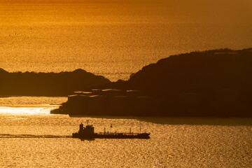 Nascer e p&ocirc;r do sol.