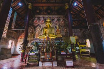 Fototapeta na wymiar Beautiful statue in thailand 