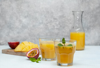  smoothie mango and passionfruit