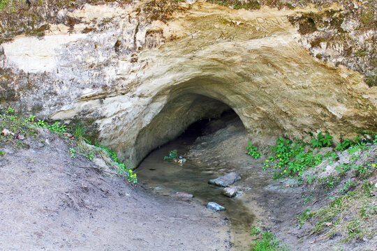 Arstiallik Spring
