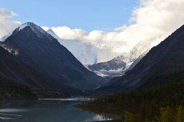 Fototapeta na wymiar Akkem lake, Altai