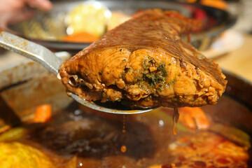 senegal, preparation des ingrediant pour le plat national le riz au poisson (thiebou djeune)
