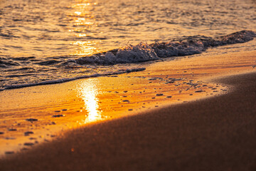 夕日の浜辺　幕張の浜