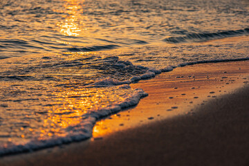 夕日の浜辺　幕張の浜