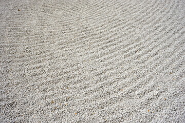 日本庭園 枯山水 - Japan Zen garden (Karesansui) raked gravel