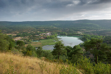Fototapeta na wymiar Views of the Uña Lagoon. It is located in the Serrania de Cuenca Natural Park, Spain