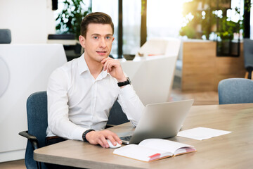 Fototapeta premium Businessman working in the office