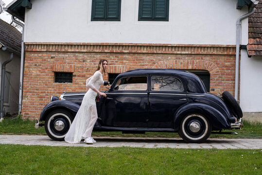 Hochzeit Braut Auto Blumen