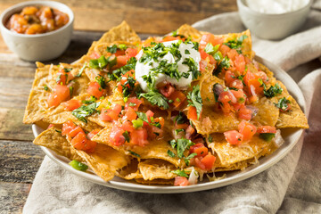 Homemade Cheesy Mexican Nachos
